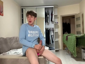 Virgin straight boy uses a sex toy for the first time!! / big dick (23cm) /
