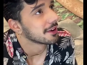 O entregador dotado ao vivo