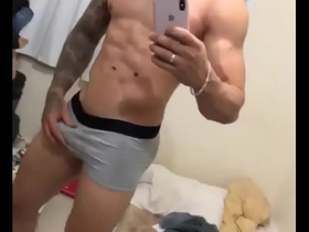Macho gostoso de pau duro