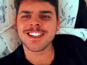 Novinho batendo ate gozar