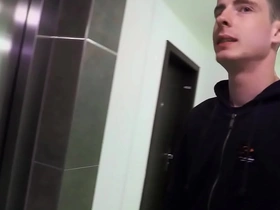 Desperate guy loses his keys but luckily he meets a man who offers a ride in exchange with his tight ass - bigstr