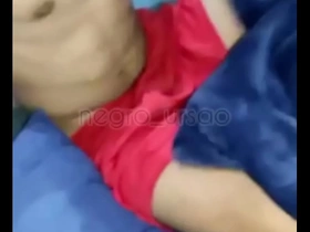 Um baseado e muita putaria entre esses dois amigos hetero que delicia de assistir