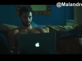 Ator lucas malvacini batendo punheta em filme